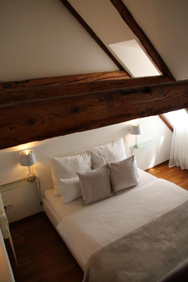 L'Ostello Altstadthotel Regensburg Bagian luar foto